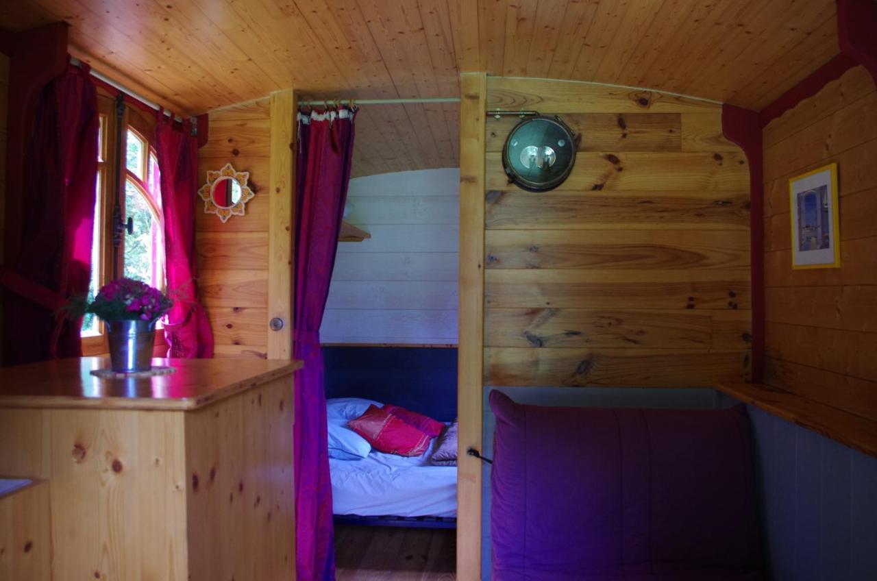 Camping La Bergerie Hotell La Chapelle-Achard Rum bild
