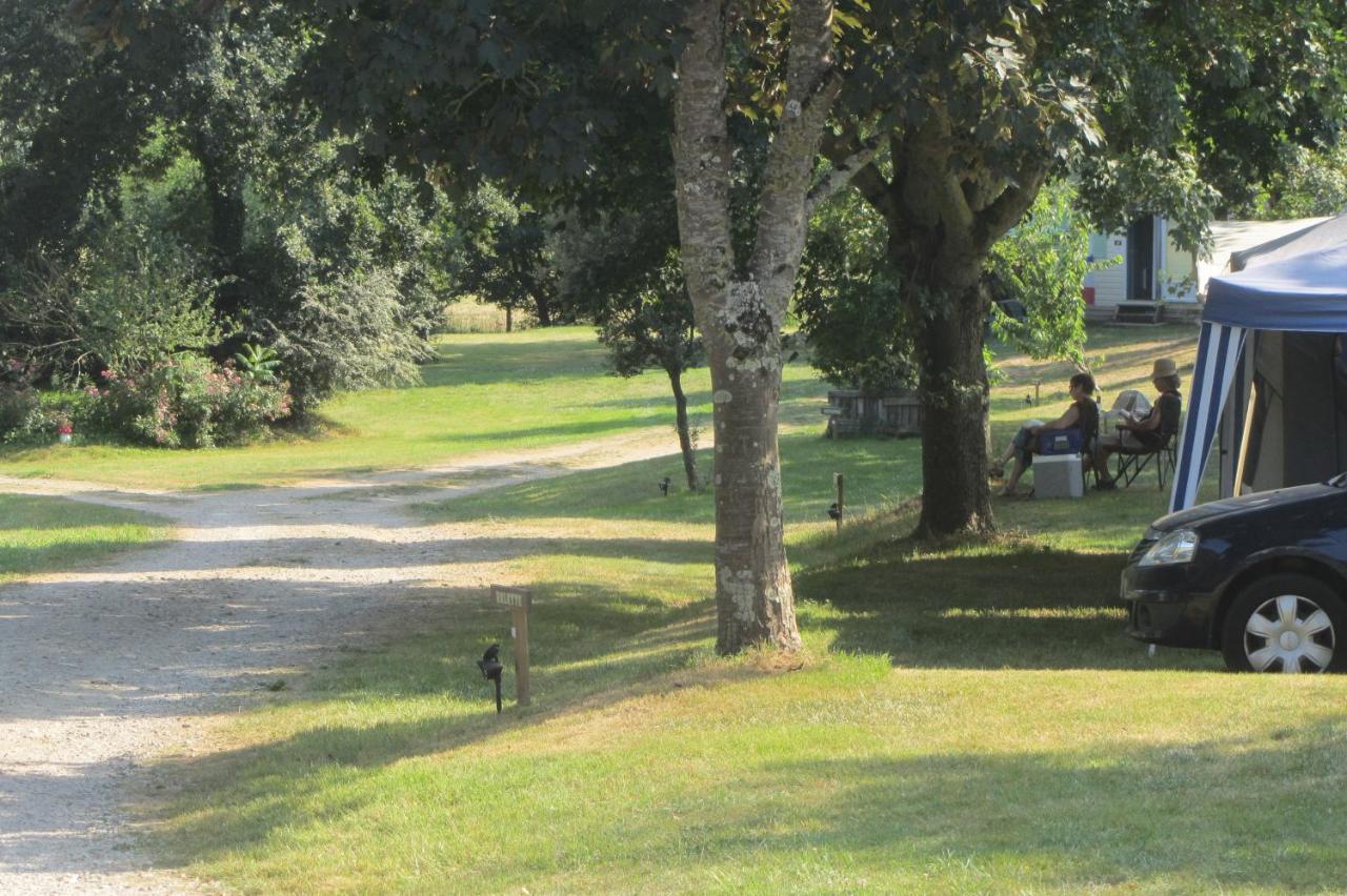 Camping La Bergerie Hotell La Chapelle-Achard Exteriör bild