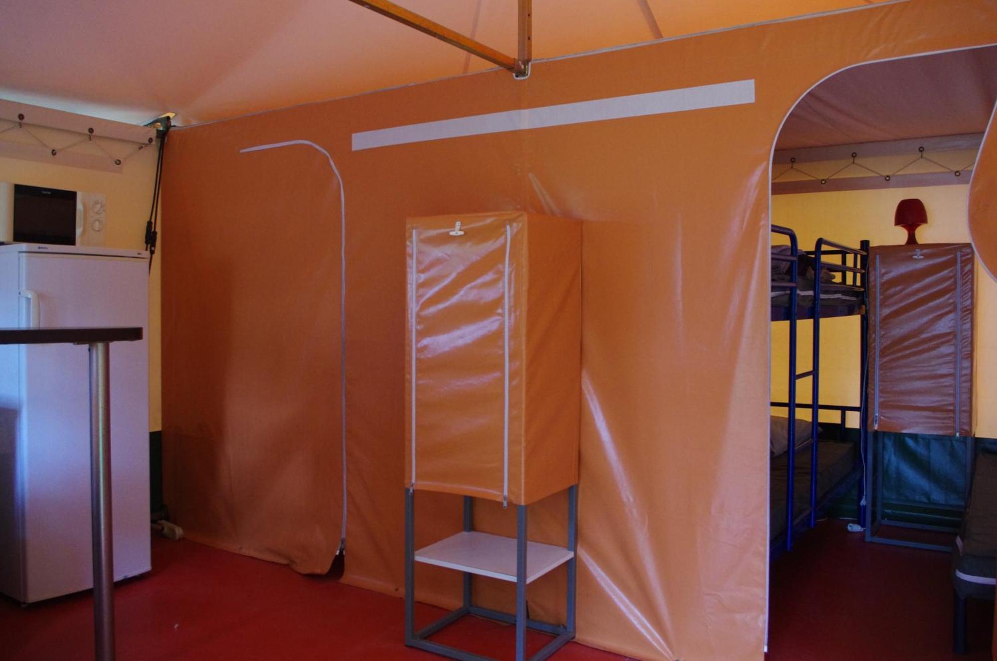 Camping La Bergerie Hotell La Chapelle-Achard Rum bild