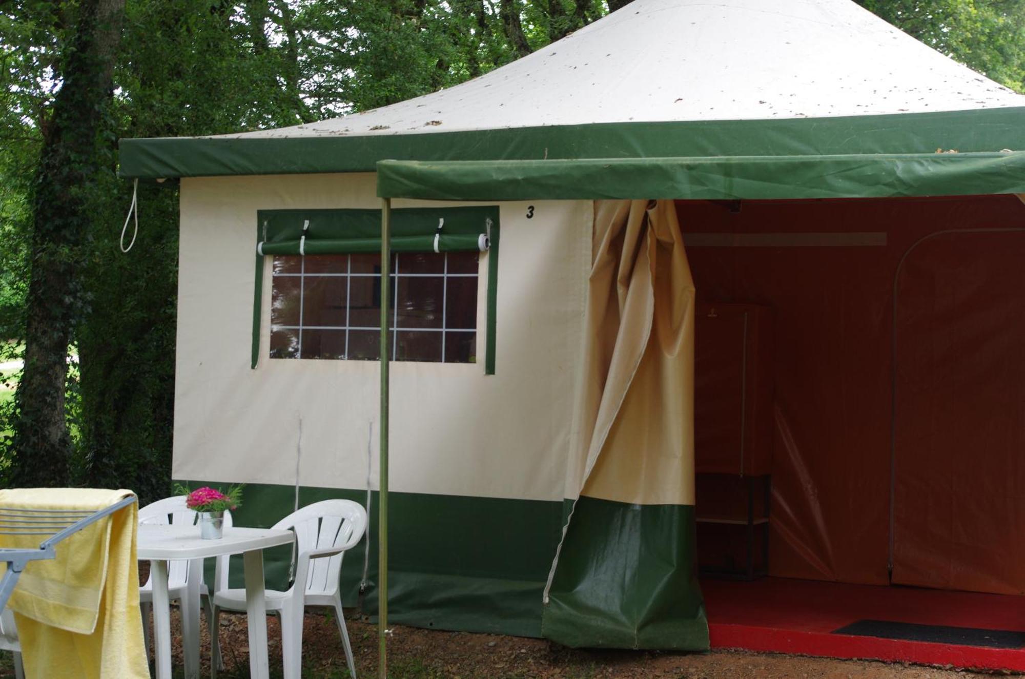 Camping La Bergerie Hotell La Chapelle-Achard Rum bild